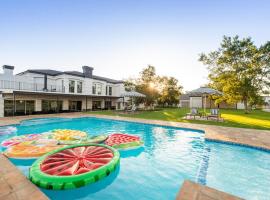 The Feather Hill Boutique Hotel, hotel din Potchefstroom