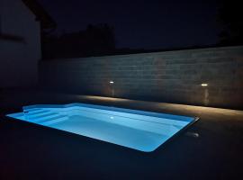 Yosefsfeld, hotel with hot tubs in Kutjevo