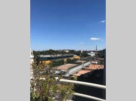 Bel appartement lumineux / Happy rooftop 120 m2, spahotell i Paris