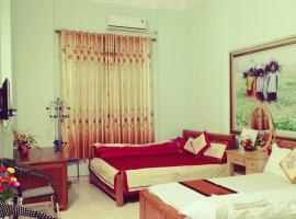 Thien An Guest House, hotel with parking in Yên Minh