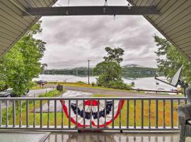 Northville Lakefront Escape with Deck Walk to Lake，Benson的Villa