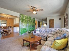 Bryce Canyon Area House - NO Cleaning Fee!, hotel in Tropic