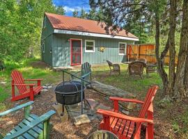 Cabin in Beautiful Setting Between Ouray and Ridgway, hótel í Ridgway