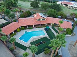 Borrego Springs Golfers Paradise with Private Pool!, hotel in Borrego Springs
