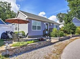 Wells Beach Cottage with Pool Access - 1 Mi to Coast