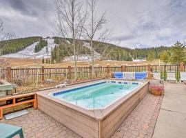 Copper Mountain Ski-inandSki-Out Condo with Balcony!, holiday rental in Copper Mountain