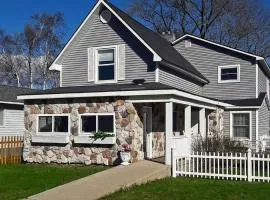 Elegant Stone Cottage Steps to Crystal Lake Beach