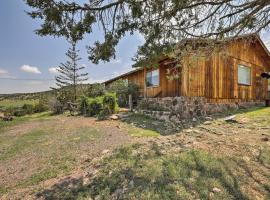Peaceful Ranch Cabin, 3 Mi to Becker Lake!, hotel in Springerville