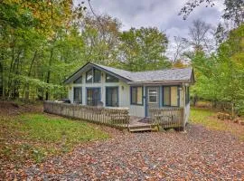 Creekside Poconos Cabin - Gouldsboro St Park 3 Mi!