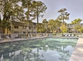 Hilton Head Condo Walk to Coligny Beach and Plaza!