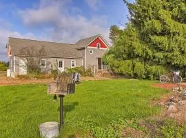 Leelanau Country Cottage about 4 Mi to Suttons Bay!