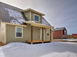 Gunnison Home by River - Outside of Crested Butte!, pet-friendly hotel in Gunnison