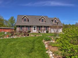 Spacious Home Near Bromley Mountain Ski Resort!, hotelli kohteessa Manchester Center