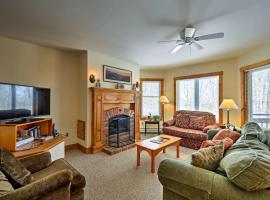 Inviting Ski-inandSki-out Condo at Jay Peak Resort!, appartement à Jay