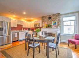 Bright Apartment - half Mi to Greenport Harbor!, hotell i Greenport