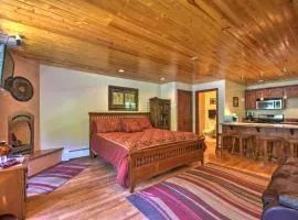 Cozy Streamside Studio - 2 Mi to Taos Ski Resort!