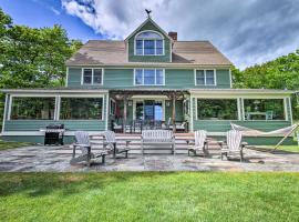 Spacious Kennebunkport Home with View, 2 Mi to Beach, Hotel in Kennebunkport