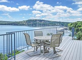 Spicewood Condo on The South Shore of Lake Travis!, hotel with parking in Spicewood