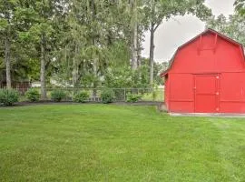 Lake Erie Unit with Fire Pit 30 Mi to Cedar Point!