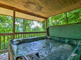 Bear Den Cabin Hot Tub, 4 Mi to Nantahala River, hotel Nantahala Outdoor Center környékén Bryson Cityben