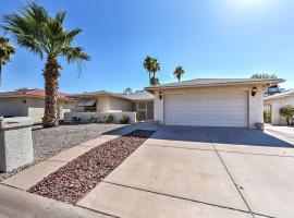 Sun Lakes House with Patio by Cottonwood Golf Course, hotel Sun Lakesben