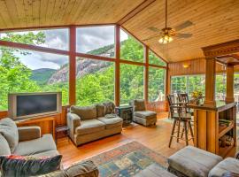 The Wow House - Sapphire Home with Deck and Views!, casa de temporada em Sapphire