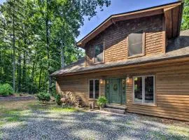 Tryon House with Hot Tub - Near Equestrian Centers!