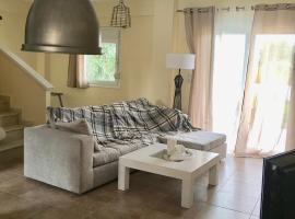 Modern House, hotel v destinaci Afitos