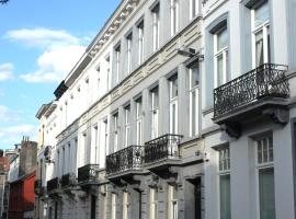 B&B Home & the City, hotel near Royal Museum of the Armed Forces and of Military History, Brussels