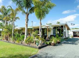 Peacock Lodge in Ngunguru, feriebolig i Ngunguru