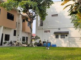 Tulip Apartment, hotel em Ormoc