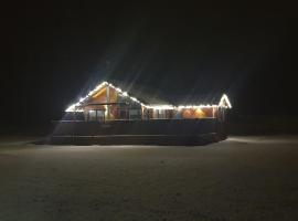 Black Beach Cottage, parkimisega hotell sihtkohas Þorlákshöfn