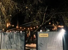 Robert Local Social Restaurant & Accomodation