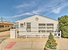 Beachy Lavallette Cottage with Outdoor Shower, Patio