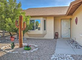 East Tucson House with Private Backyard and Fire Pit, hotel in Tucson