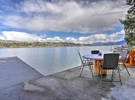 Lake Chelan Home with Kayaks, Dock and Stunning Views!