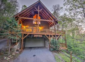 Spacious Maggie Valley Cabin with Hot Tub and MTN View, hotel in Maggie Valley