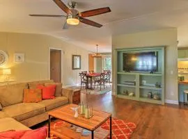 Charming Home with Deck and Yard - 1 Mi to Lake Texoma