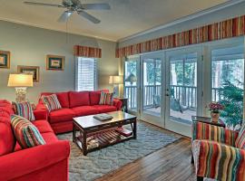 Myrtle Beach Condo in Tidewater with Pool and Golf!, hotel with jacuzzis in North Myrtle Beach