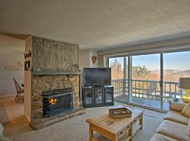 Banner Elk Condo with Views - Near Skiing and Hiking!, hotel with parking in Banner Elk