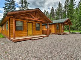 Hungry Horse Cabin Deck, Fire Pit, Near Glacier!, hotel con parking en Hungry Horse