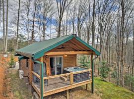 Superb Bryson City Studio Cabin with Hot Tub and Patio!, vacation rental in Bryson City