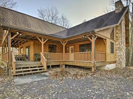 Benton Home on 50 Acres with Private Deck and Views!, hotel na may parking sa Benton