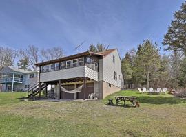 Auburn Vacation Rental Home Near Owasco Lake!, קוטג' באובורן