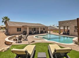 Lake Havasu Luxury Family Home with Outdoor Oasis!, hotel en Lake Havasu City
