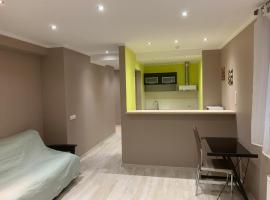 Riverside Promenade apartment M