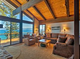 Lakefront Home with View 11 Mi to Palisades Tahoe!，太浩市的公寓