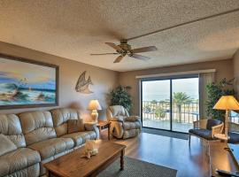 Coastal Condo with Balcony Walk to Madeira Beach!, spa hotel in St. Pete Beach