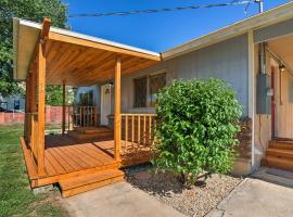 Cottage Near Bryce Canyon and Zion National Parks!, villa in Cannonville