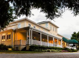 Lakeside Inn on Lake Dora，山多拉山多拉歷史社會博物館（Mount Dora Historical Society Museum）附近的飯店